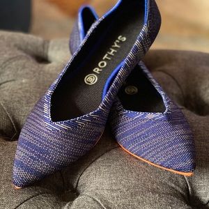 Beautiful Blue Rothy Points